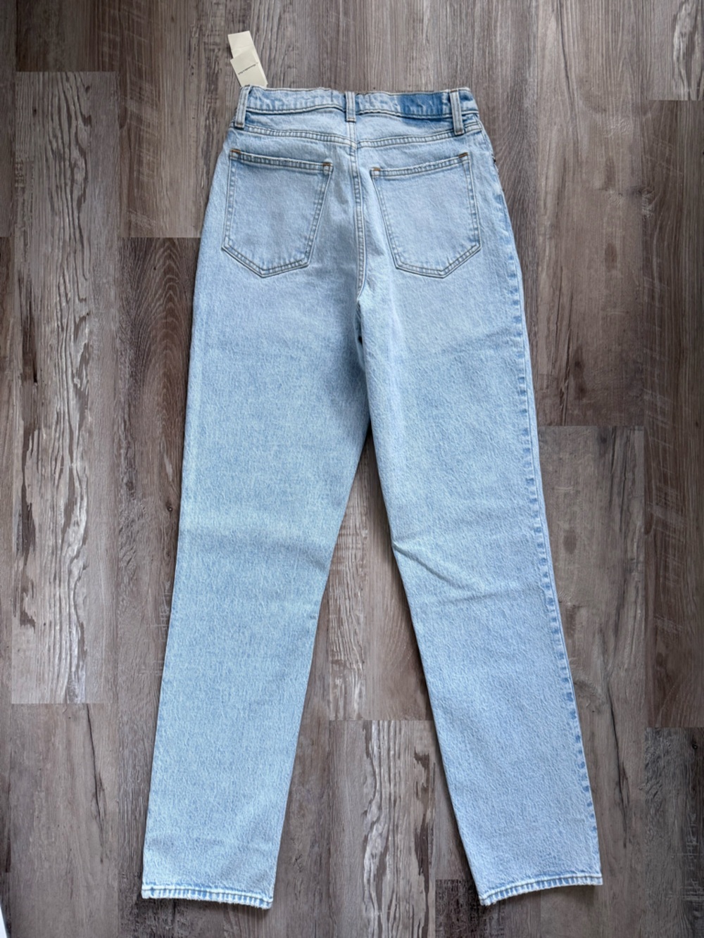 Abercrombie & Fitch Curve Love Ultra High Rise Light Wash Straight-Leg Jeans - Picture 2 of 3